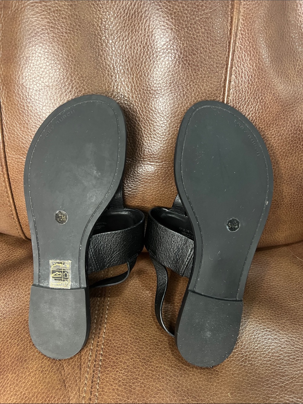 Tory Burch Black Leather Thong Sandals with Gold Logo Discs - Picture 7 of 11